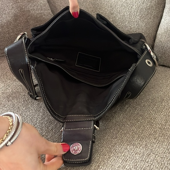 Trendy Shoulder Bag - Picture 6 of 6